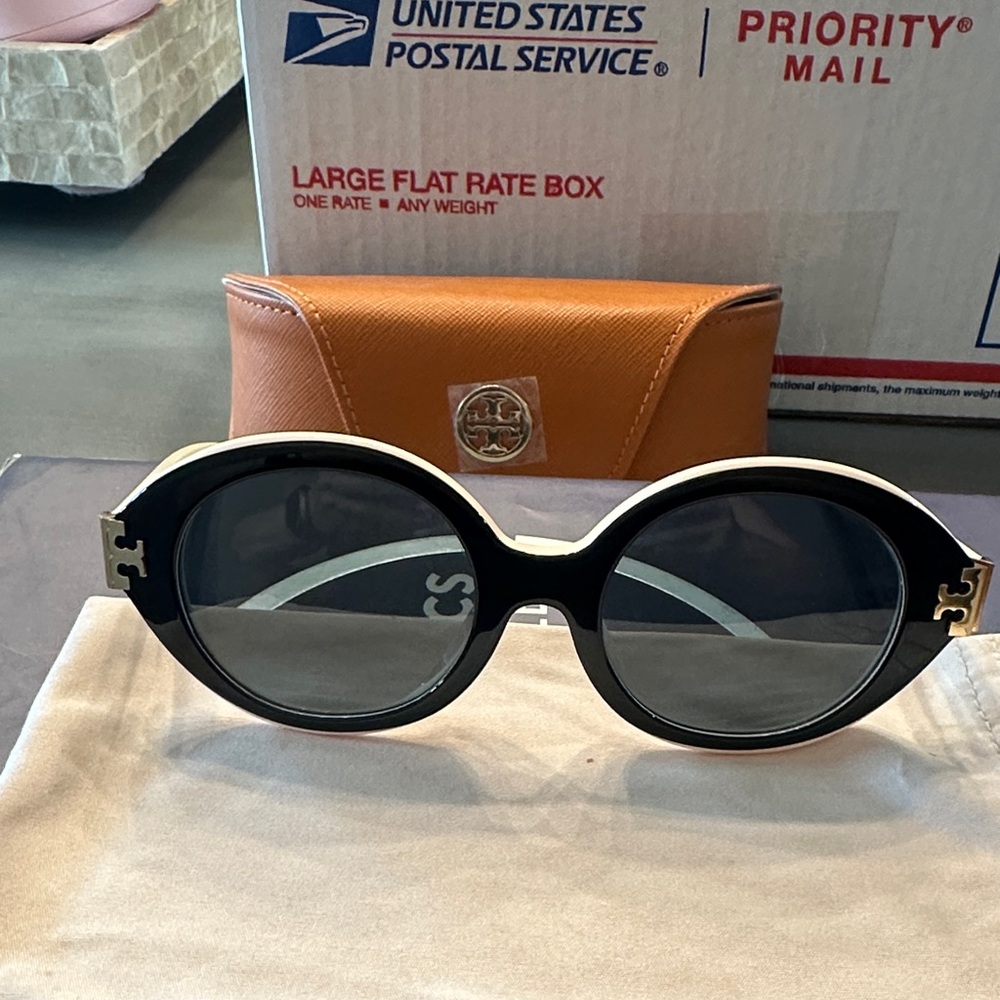 Tory Burch Black and Cream Sunglasses